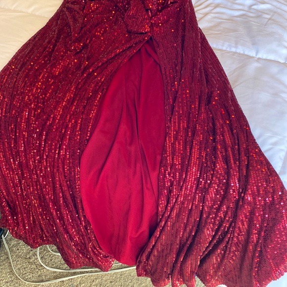 Faeriesty Red Sequin Formal Gown - Picture 14 of 15